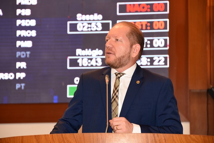 Deputado Othelino Neto 