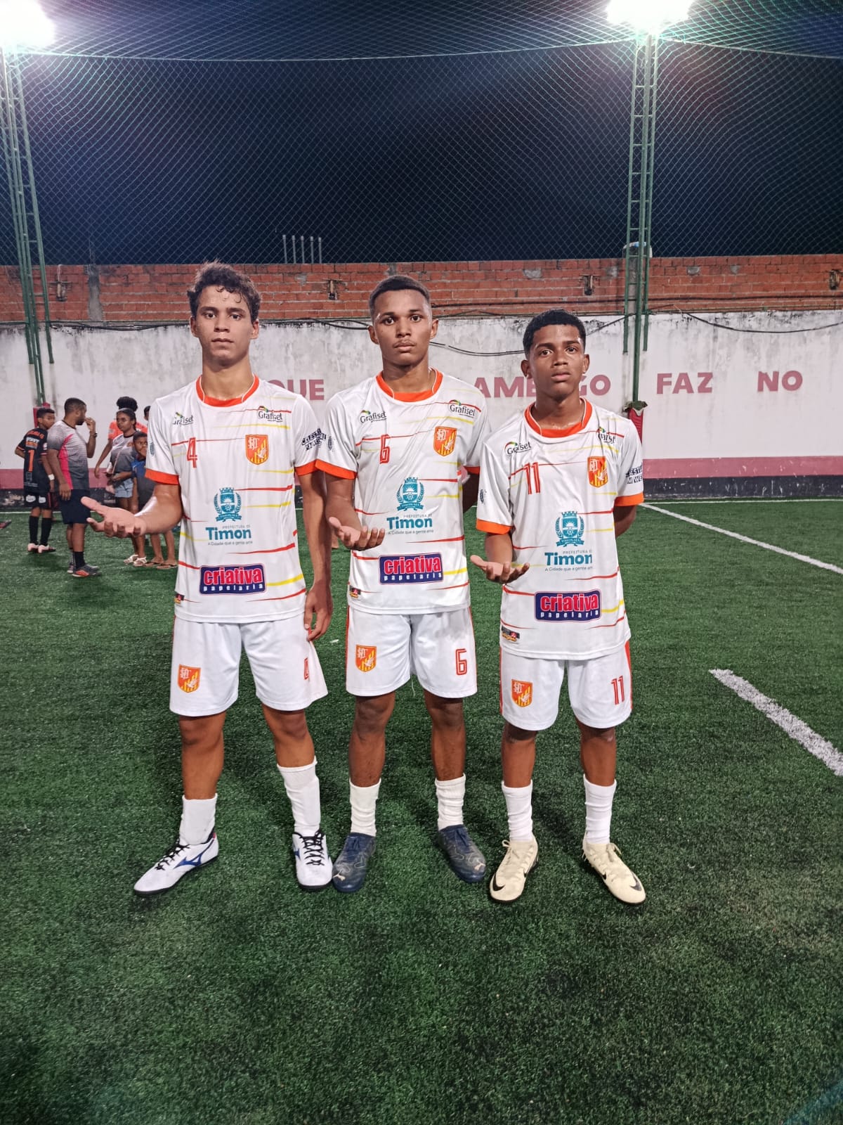 Murilo, Renato e Paulinho. Autores dos gols  